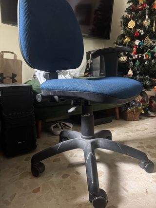Silla de oficina/estudio azul cómoda