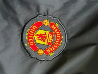 Cortavientos Manchester United Nike Negro