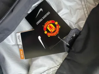 Cortavientos Manchester United Nike Negro