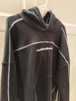 Sudadera Negra Cold Culture