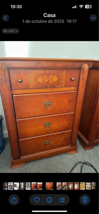 Mesita de noche de madera