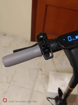 Monopatín eléctrico Segway Ninebot casi nuevo