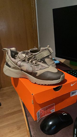 Nike Huarache Talla 43 Beige/Marrón Nuevas