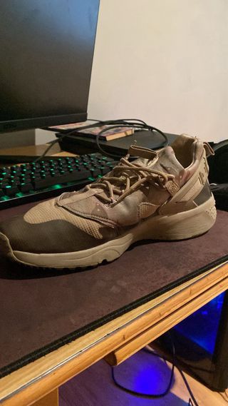 Nike Huarache Talla 43 Beige/Marrón Nuevas