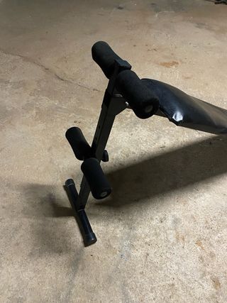 Banco de abdominales ajustable