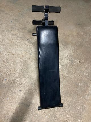 Banco de abdominales ajustable