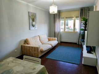 Alquilo habitación grande y luminosa en Rubi