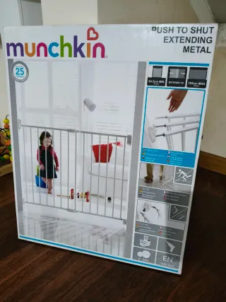 Barrera seguridad Munchkin extensible metal