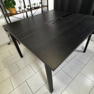 Mesa de reuniones IKEA MITTZON negra