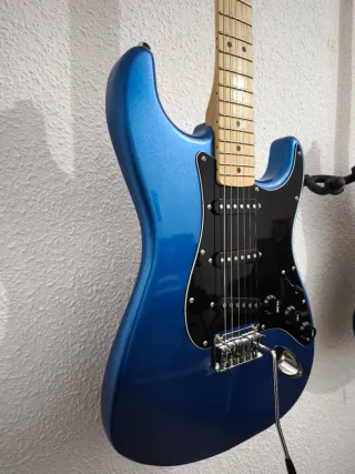 Guitarra Fender Squier Stratocaster Afinnity