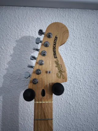 Guitarra Fender Squier Stratocaster Afinnity
