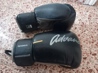 Guantes de Boxeo Outshock 12 Oz