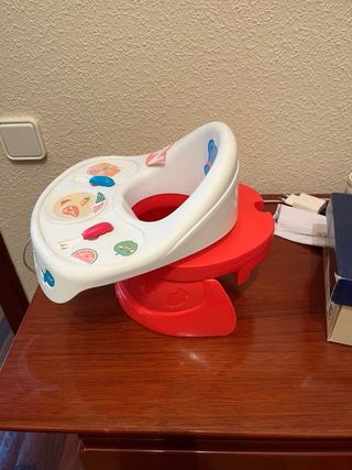 Trona para muñecos con música