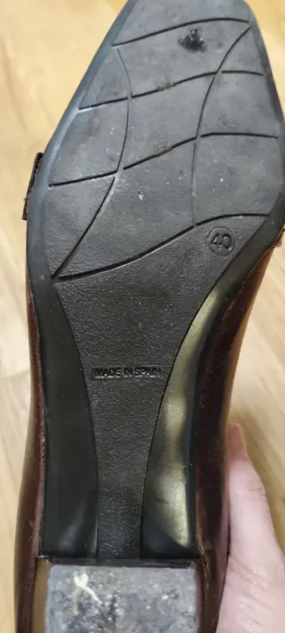 Zapatos tacón Pitillos marrones talla 40