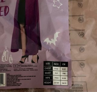 Capa Morada con Capucha Nueva Talla Única