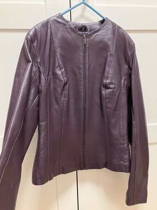 Chaqueta de piel violeta talla XS