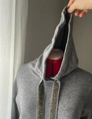 Jersey gris talla S con cordones brillantes