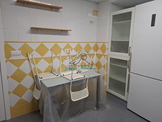 Piso en alquiler en Santa Rosa - Valdeolleros en Córdoba