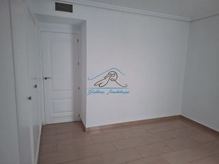 Piso en alquiler en Santa Rosa - Valdeolleros en Córdoba