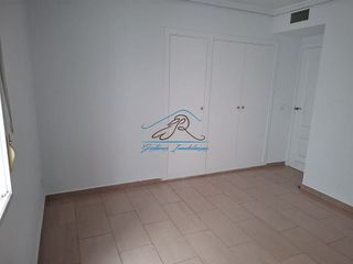 Piso en alquiler en Santa Rosa - Valdeolleros en Córdoba