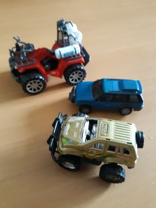 Camión con luces y sonido. 3 coches de regalo