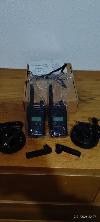 Pareja Walkie Talkies PMR Baofeng BF-E88 nuevos