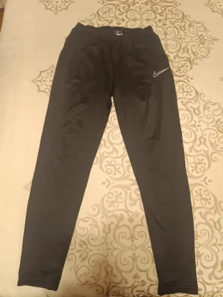 Pantalón chándal Nike negro