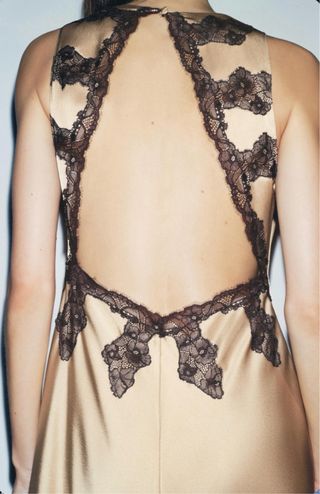 Vestido lencero con encaje