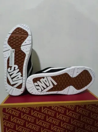 Zapatillas VANS Hylane A ESTRENAR