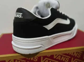 Zapatillas VANS Hylane A ESTRENAR