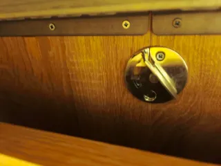 Mesa de comedor con 4 sillas