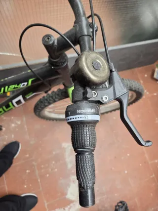 Bicicleta verde 24 pulgadas