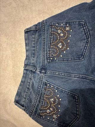 Vaqueros Nicoli Talla 32 con Pedrería