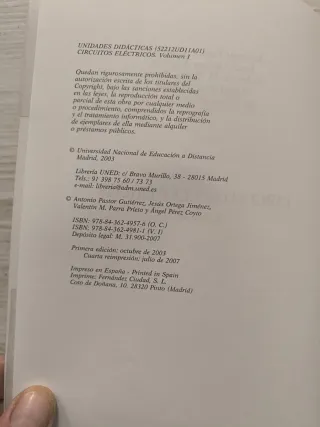 Circuitos Eléctricos. Volúmen I