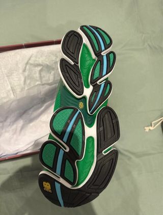 Zapatillas New Balance x Aminé Abzorb 2000