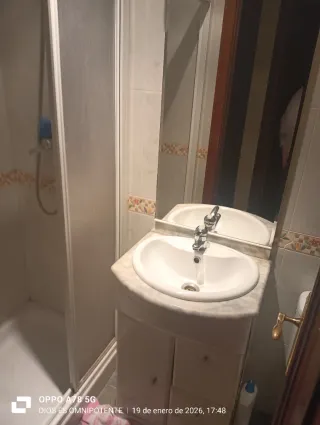 Se alquila habitación