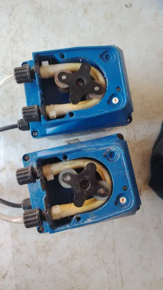 2 Bombas Dosificadoras