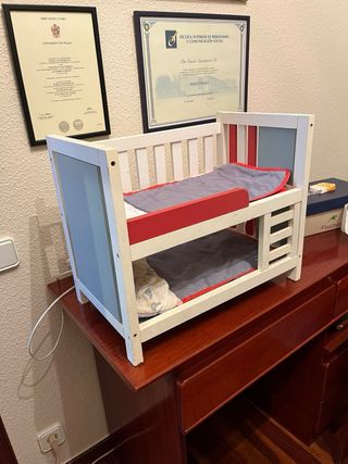 Litera para muñecos bebé