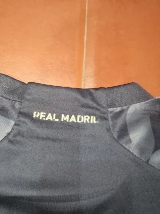 Camiseta del real Madrid y bunfanda del real Madri