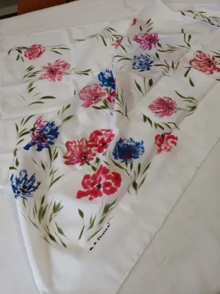 Foulard seta dipinto a mano firmato Ercolani 85x85
