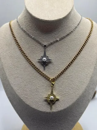 Collares con dije de estrella y perla