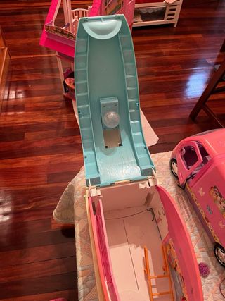 Yate de juguete Barbie con música