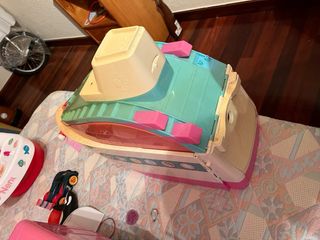 Yate de juguete Barbie con música