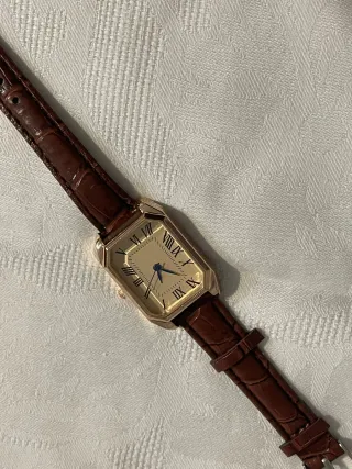 Relógio Dourado com Pulseira Castanha