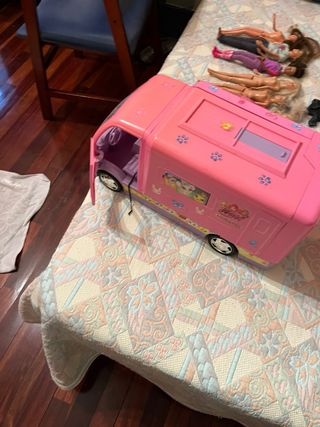 Caravana Rosa para Muñecas Estilo Barbie