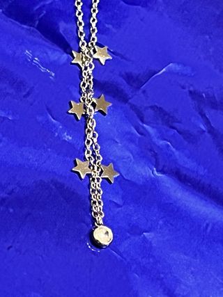 Cadena plateada con estrellas y circonitas