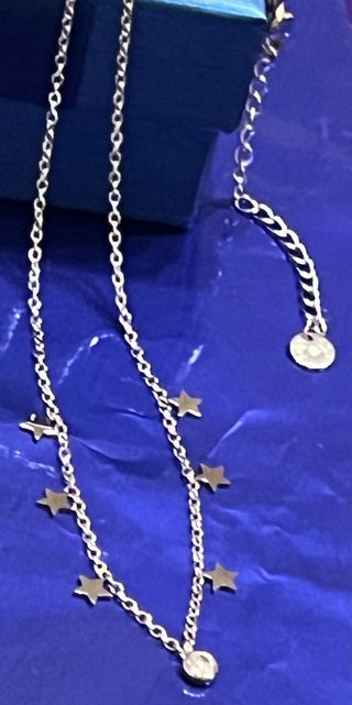 Cadena plateada con estrellas y circonitas