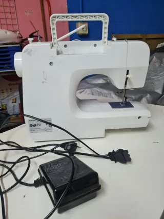 Máquina de coser SilverCrest