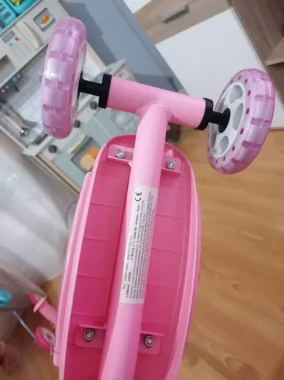 Patinete infantil rosa 3 ruedas SIN USAR