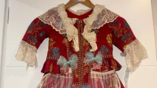 Vestido de fallera rojo 6-8 años